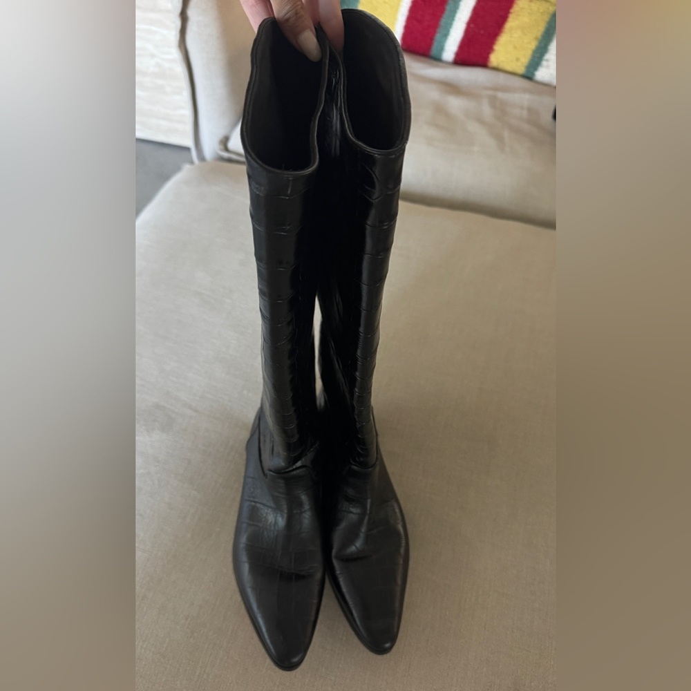 Elegant Black Knee-High Women's Boots - Picture 5 of 5